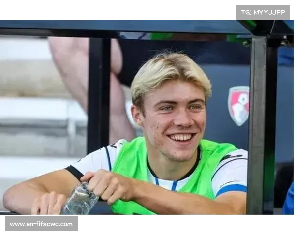 霍伊伦连续四场进球助丹麦3-1逆袭希腊 曼联弃将再度闪耀世预赛